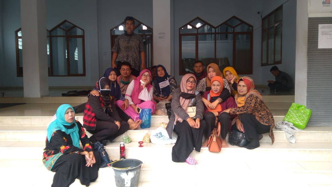 GBDT Garut Audiensi Ke Disdik Tuntut Status 